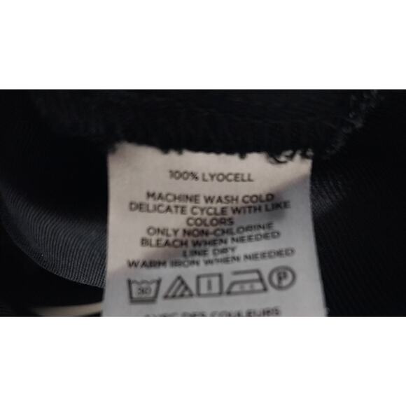 LOFT! RICH BLACK ONE PIECE BUTTON FRONT, BELTED JUMPSUIT, ONESIE, ROMPER! SZ 0 - Picture 10 of 11